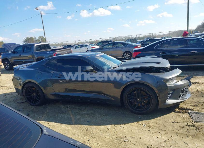 Photo 13 of 2016 Chevrolet Camaro 1SS (VIN 1G1FF1R76G0157212)