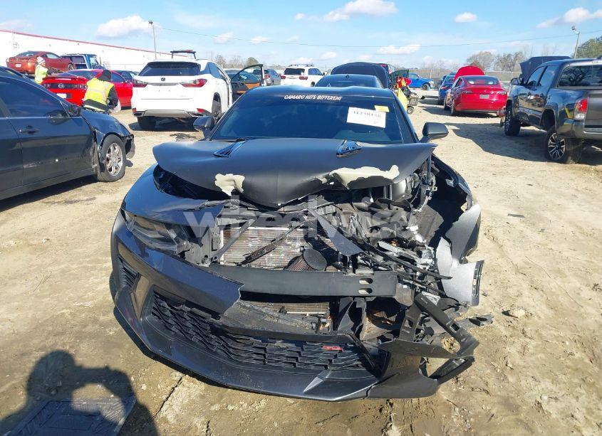 Photo 6 of 2016 Chevrolet Camaro 1SS (VIN 1G1FF1R76G0157212)