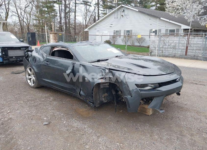 2018 Chevrolet Camaro 1SS (VIN 1G1FF1R76J0112083) main photo