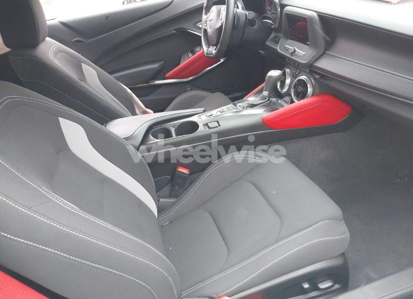 Photo 5 of 2021 Chevrolet Camaro RWD LT1 (VIN 1G1FF1R76M0124111)