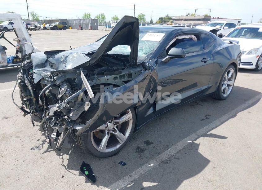 Photo 2 of 2017 Chevrolet Camaro 1SS (VIN 1G1FF1R77H0102947)
