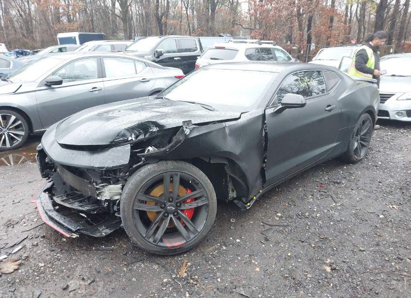 Photo 2 of 2021 Chevrolet Camaro RWD 1SS (VIN 1G1FF1R77M0121458)