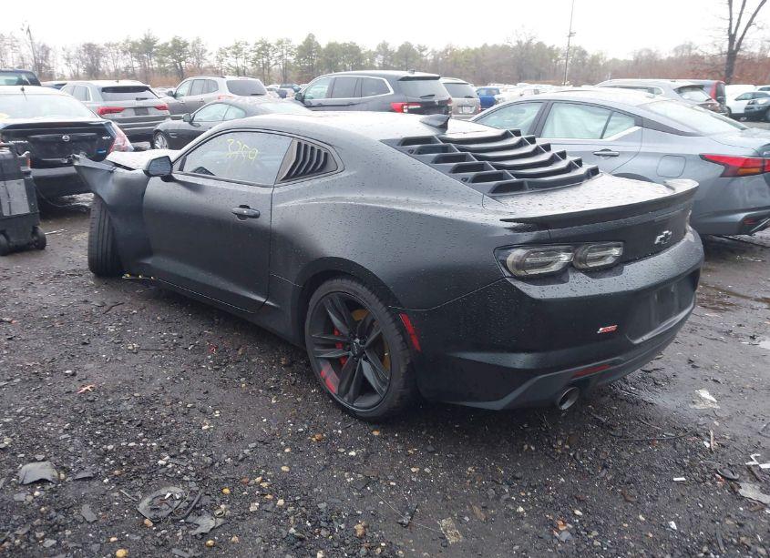 Photo 3 of 2021 Chevrolet Camaro RWD 1SS (VIN 1G1FF1R77M0121458)