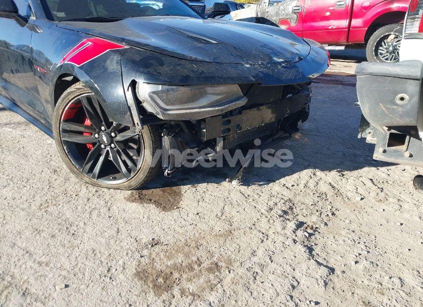 Photo 6 of 2017 Chevrolet Camaro 1SS (VIN 1G1FF1R7XH0197505)