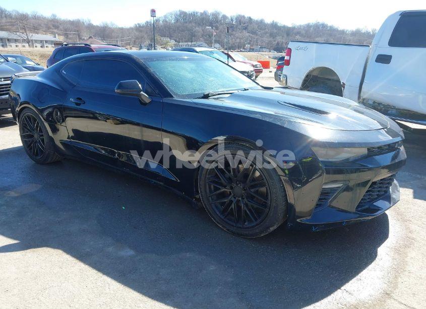 2017 Chevrolet Camaro 1SS (VIN 1G1FF1R7XH0199125) main photo