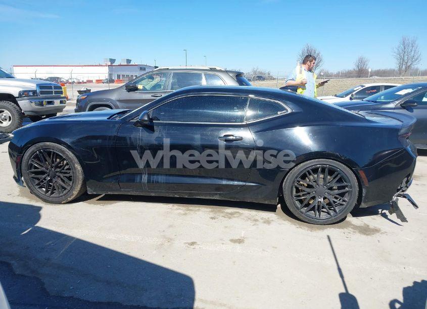 Photo 14 of 2017 Chevrolet Camaro 1SS (VIN 1G1FF1R7XH0199125)