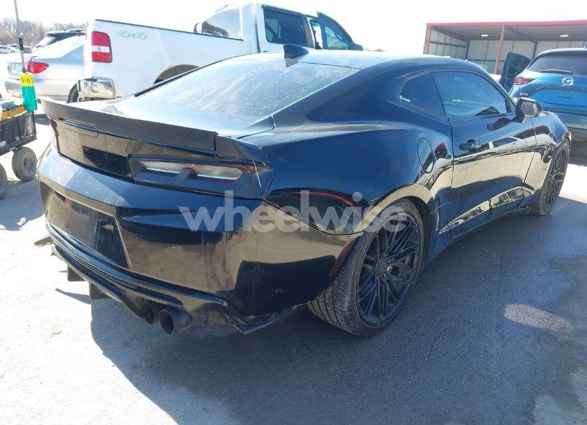 Photo 4 of 2017 Chevrolet Camaro 1SS (VIN 1G1FF1R7XH0199125)