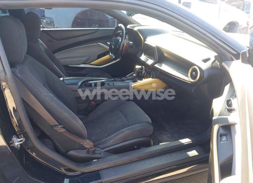 Photo 5 of 2017 Chevrolet Camaro 1SS (VIN 1G1FF1R7XH0199125)