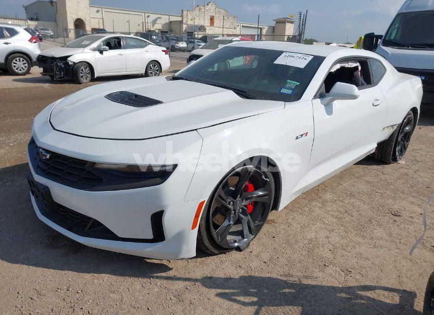 Photo 2 of 2022 Chevrolet Camaro RWD LT1 (VIN 1G1FF1R7XN0105319)