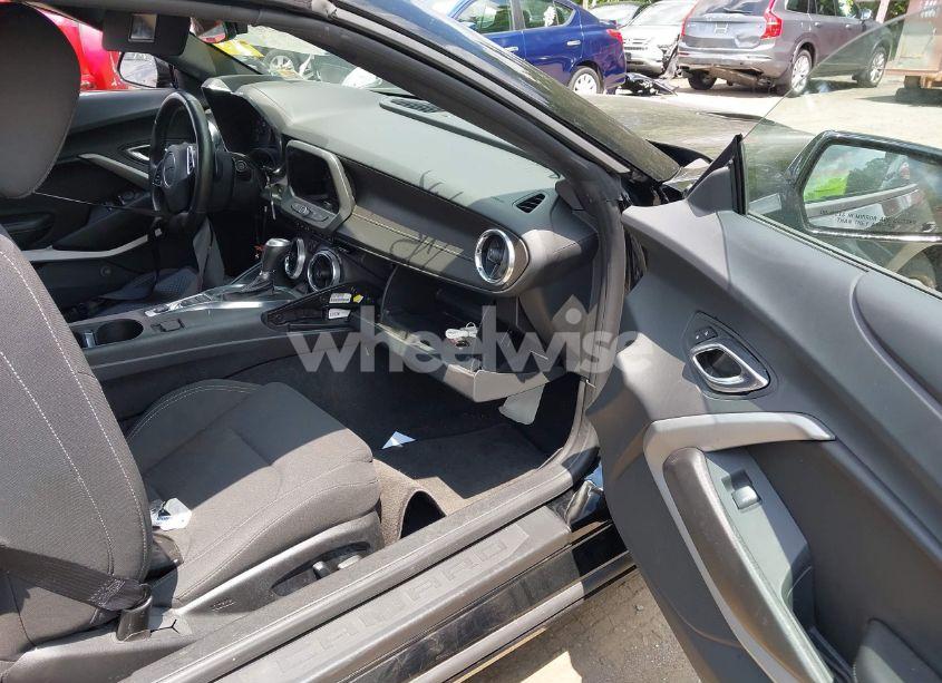 Photo 5 of 2018 Chevrolet Camaro 1SS (VIN 1G1FF3D72J0125321)