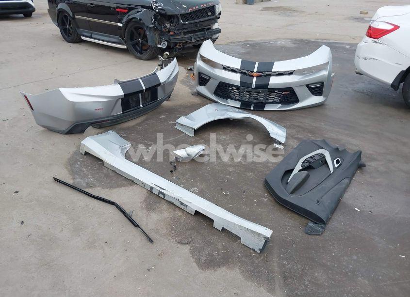 Photo 12 of 2017 Chevrolet Camaro 1SS (VIN 1G1FF3D74H0205424)