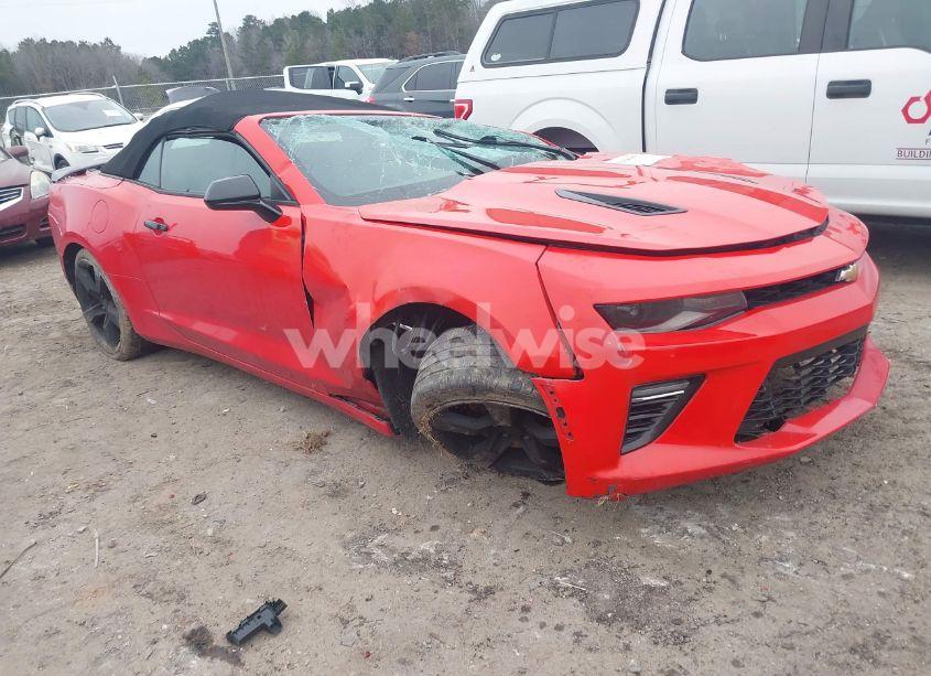 2018 Chevrolet Camaro 1SS (VIN 1G1FF3D75J0124051) main photo