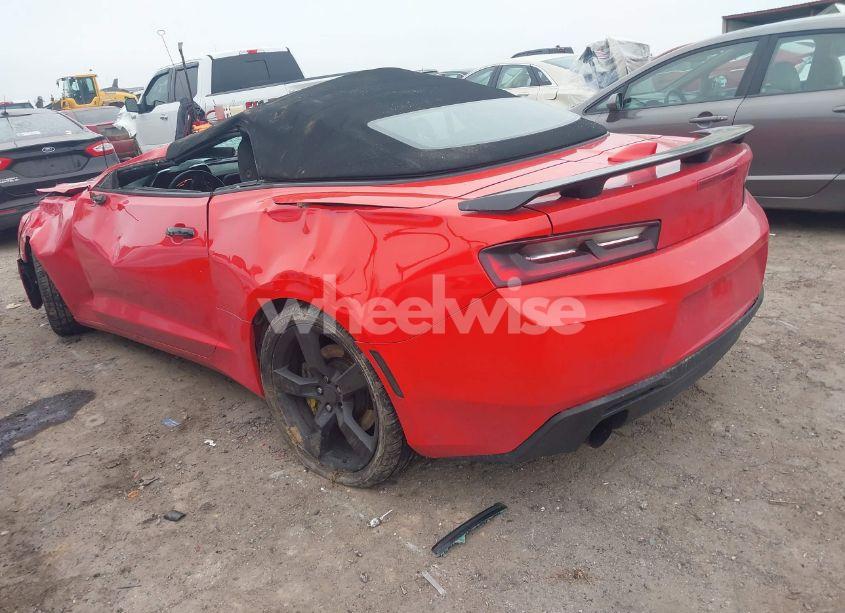 Photo 3 of 2018 Chevrolet Camaro 1SS (VIN 1G1FF3D75J0124051)