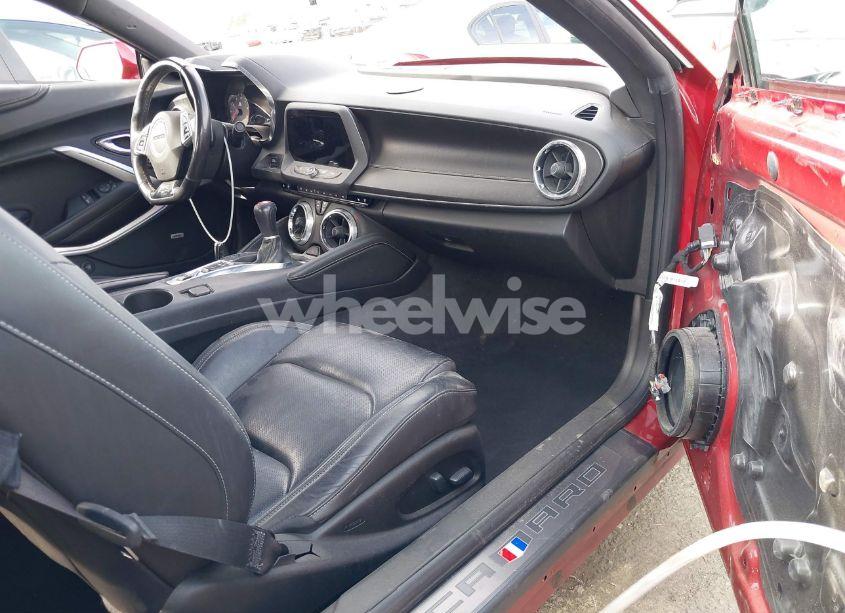 Photo 5 of 2019 Chevrolet Camaro 2SS (VIN 1G1FG1R70K0105760)