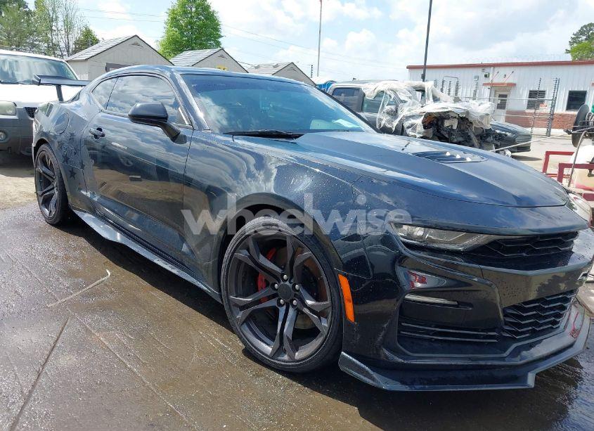 2019 Chevrolet Camaro 2SS (VIN 1G1FG1R70K0126995) main photo