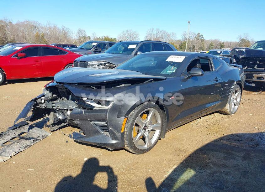 Photo 2 of 2016 Chevrolet Camaro 2SS (VIN 1G1FG1R71G0122171)