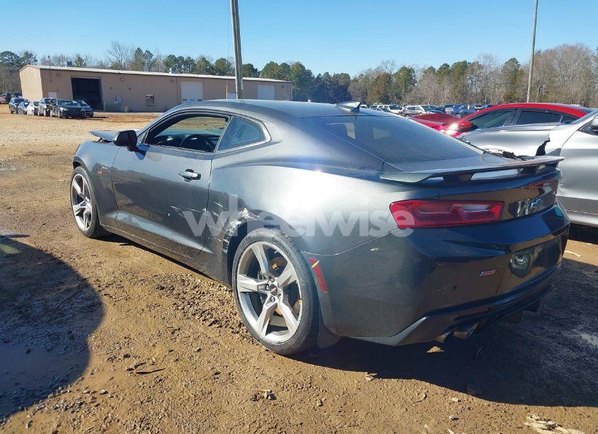 Photo 3 of 2016 Chevrolet Camaro 2SS (VIN 1G1FG1R71G0122171)
