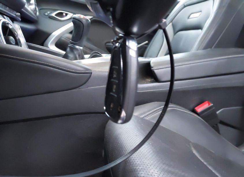 Photo 11 of 2016 Chevrolet Camaro 2SS (VIN 1G1FG1R71G0131744)