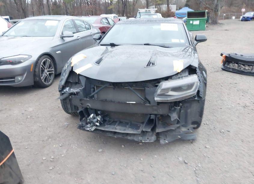 Photo 6 of 2016 Chevrolet Camaro 2SS (VIN 1G1FG1R71G0131744)