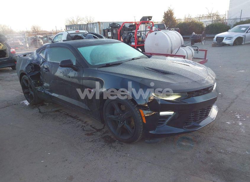 Photo 13 of 2017 Chevrolet Camaro 2SS (VIN 1G1FG1R71H0143765)
