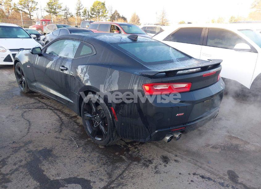 Photo 3 of 2017 Chevrolet Camaro 2SS (VIN 1G1FG1R71H0143765)