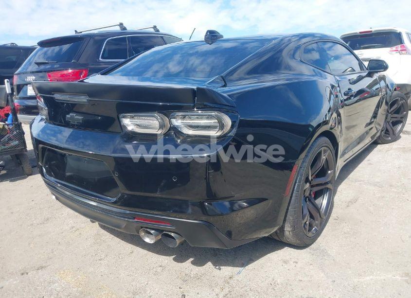 Photo 4 of 2020 Chevrolet Camaro RWD 2SS (VIN 1G1FG1R72L0138437)