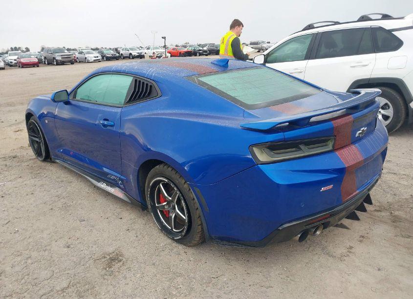 Photo 3 of 2016 Chevrolet Camaro 2SS (VIN 1G1FG1R74G0148781)