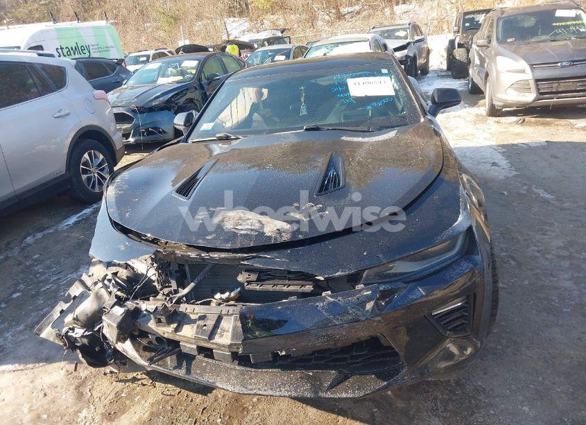 Photo 12 of 2016 Chevrolet Camaro 2SS (VIN 1G1FG1R75G0140897)