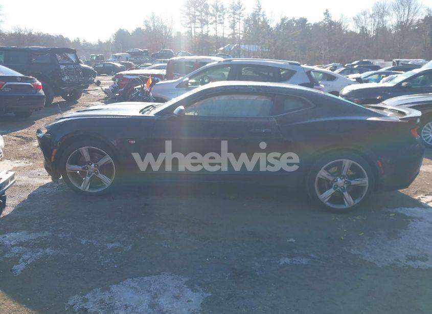 Photo 14 of 2016 Chevrolet Camaro 2SS (VIN 1G1FG1R75G0140897)