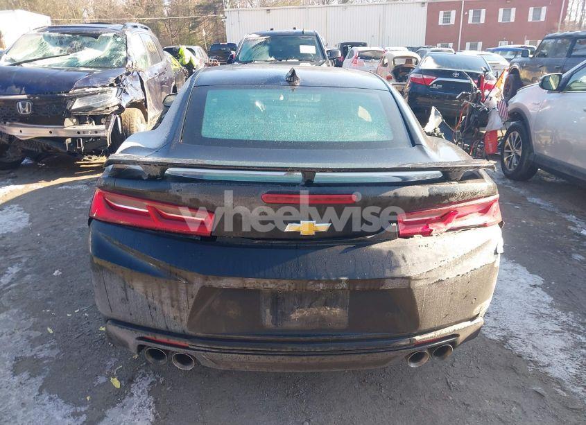 Photo 16 of 2016 Chevrolet Camaro 2SS (VIN 1G1FG1R75G0140897)