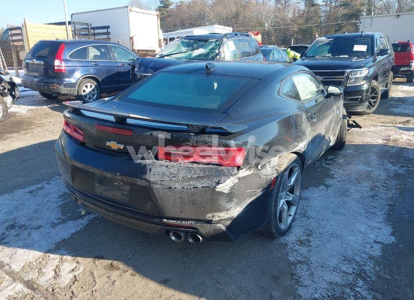 Photo 4 of 2016 Chevrolet Camaro 2SS (VIN 1G1FG1R75G0140897)