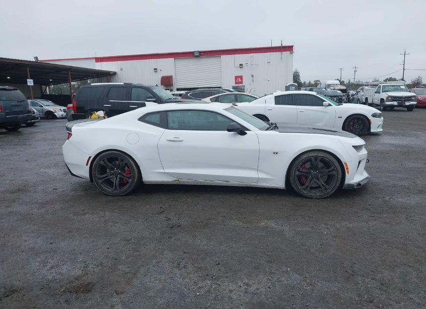 Photo 13 of 2018 Chevrolet Camaro 2SS (VIN 1G1FG1R75J0136291)