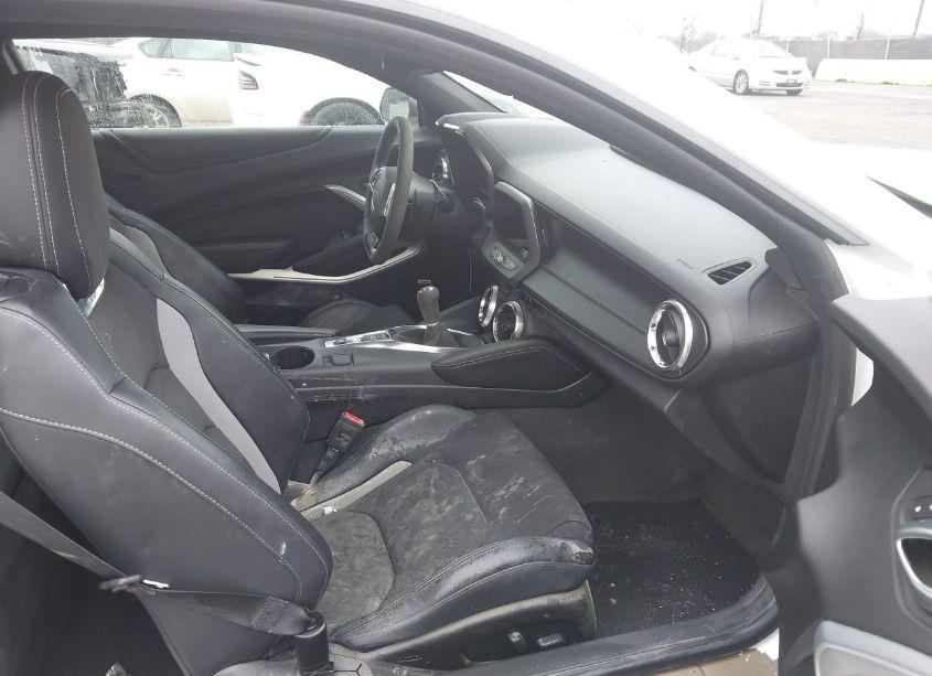 Photo 5 of 2018 Chevrolet Camaro 2SS (VIN 1G1FG1R75J0136291)