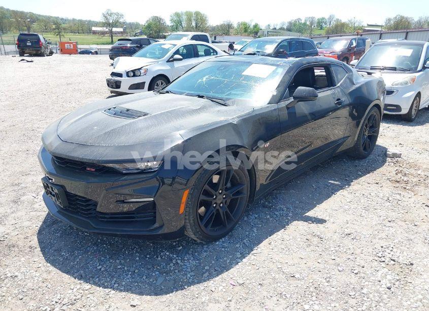 Photo 2 of 2019 Chevrolet Camaro 2SS (VIN 1G1FG1R75K0122280)