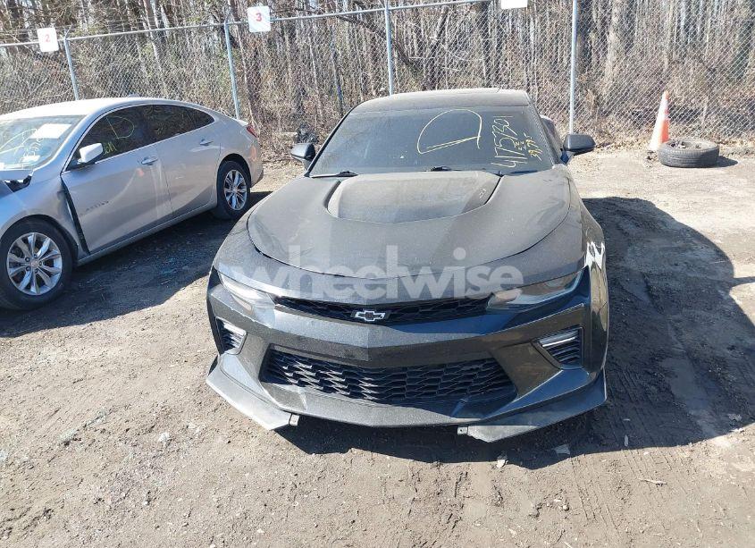 Photo 12 of 2018 Chevrolet Camaro 2SS (VIN 1G1FG1R77J0170121)