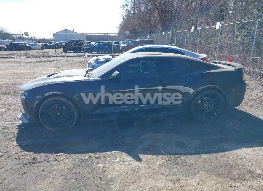 Photo 14 of 2018 Chevrolet Camaro 2SS (VIN 1G1FG1R77J0170121)