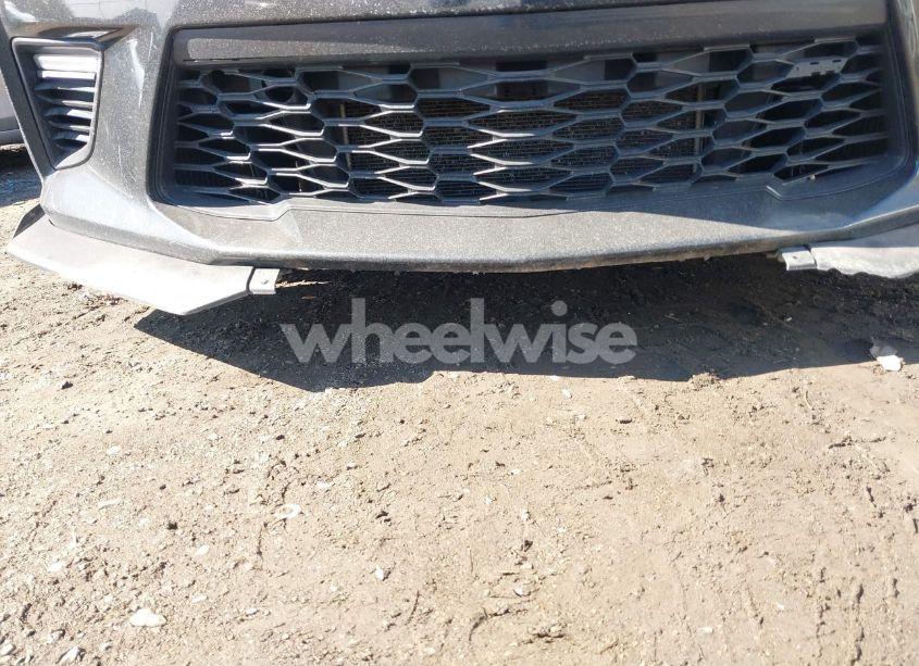 Photo 6 of 2018 Chevrolet Camaro 2SS (VIN 1G1FG1R77J0170121)