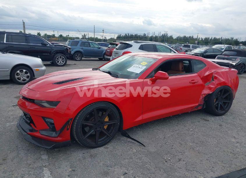 Photo 6 of 2016 Chevrolet Camaro 2SS (VIN 1G1FG1R79G0124329)