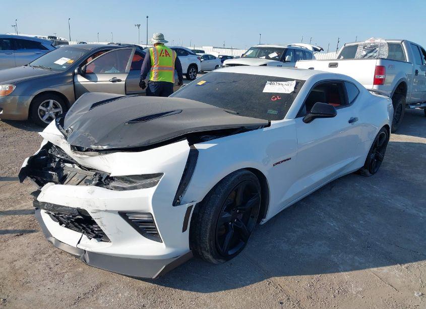 Photo 2 of 2017 Chevrolet Camaro 2SS (VIN 1G1FG1R7XH0142842)