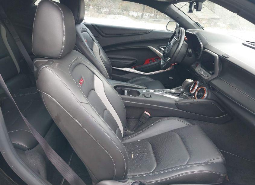 Photo 5 of 2016 Chevrolet Camaro 2SS (VIN 1G1FH1R70G0144028)