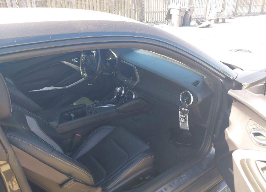 Photo 5 of 2016 Chevrolet Camaro 2SS (VIN 1G1FH1R70G0149861)