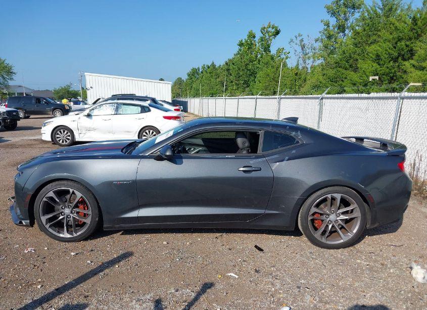 Photo 14 of 2017 Chevrolet Camaro 2SS (VIN 1G1FH1R70H0163373)