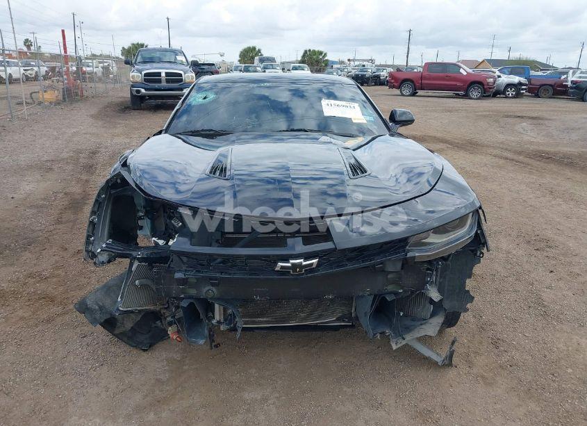 Photo 13 of 2018 Chevrolet Camaro 2SS (VIN 1G1FH1R70J0186772)