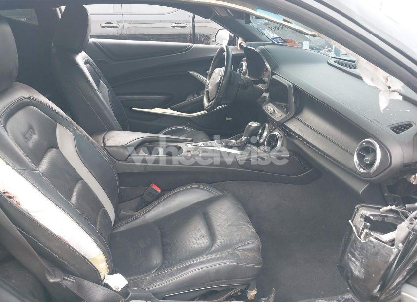 Photo 5 of 2018 Chevrolet Camaro 2SS (VIN 1G1FH1R70J0186772)