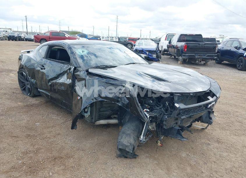 Photo 6 of 2018 Chevrolet Camaro 2SS (VIN 1G1FH1R70J0186772)