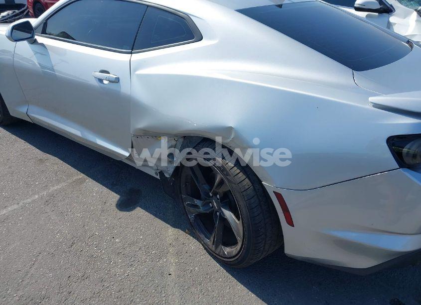 Photo 6 of 2019 Chevrolet Camaro 2SS (VIN 1G1FH1R70K0138027)