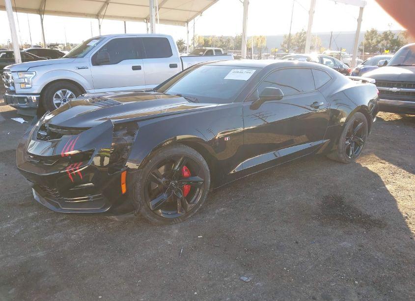 Photo 2 of 2020 Chevrolet Camaro RWD 2SS (VIN 1G1FH1R70L0149563)