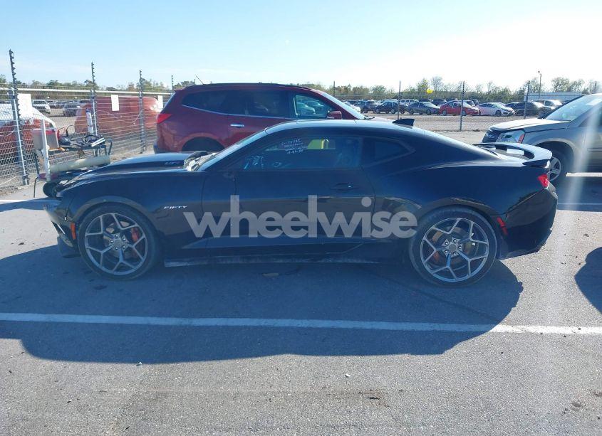 Photo 14 of 2017 Chevrolet Camaro 2SS (VIN 1G1FH1R71H0124355)