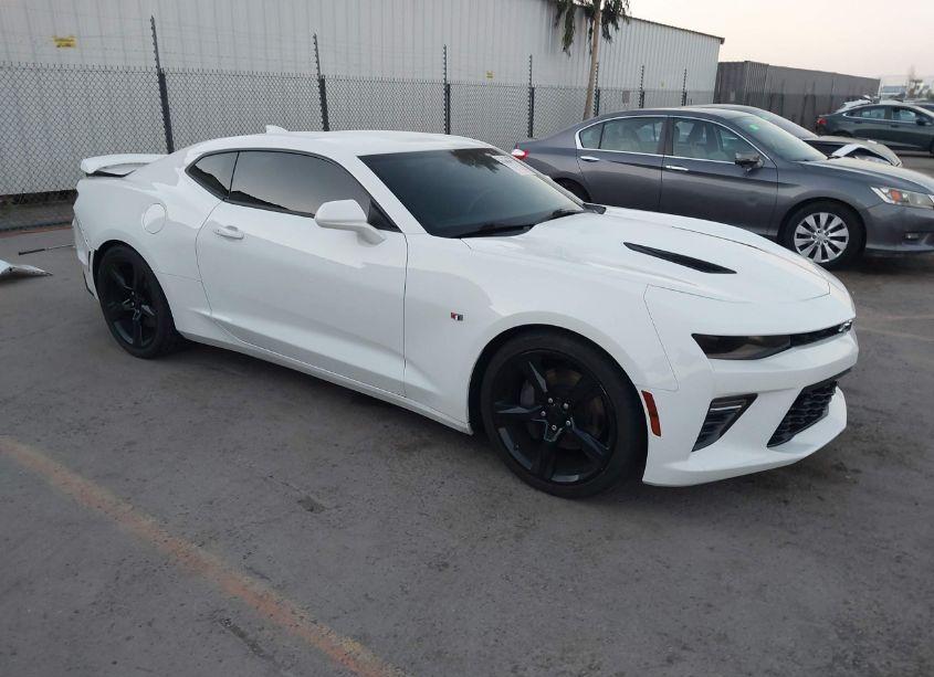 2018 Chevrolet Camaro 2SS (VIN 1G1FH1R71J0187087) main photo
