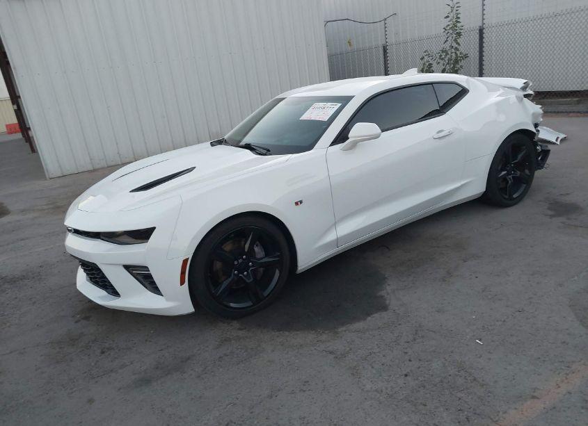 Photo 2 of 2018 Chevrolet Camaro 2SS (VIN 1G1FH1R71J0187087)